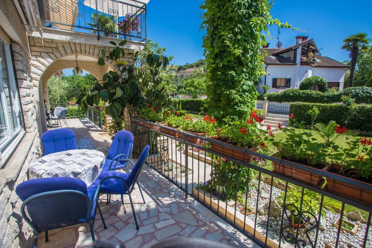 Garden View Apartment In Porec For 2 - 4 Persons מראה חיצוני תמונה