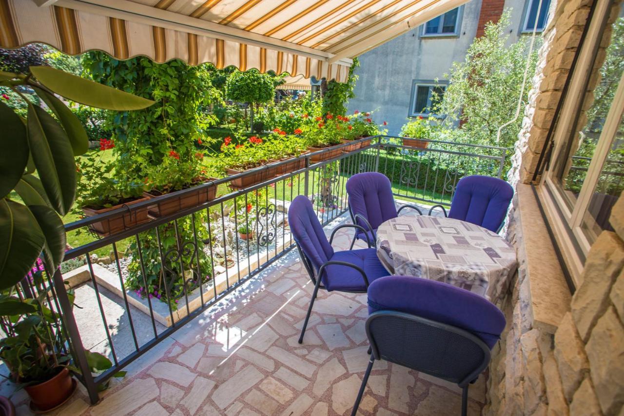 Garden View Apartment In Porec For 2 - 4 Persons מראה חיצוני תמונה